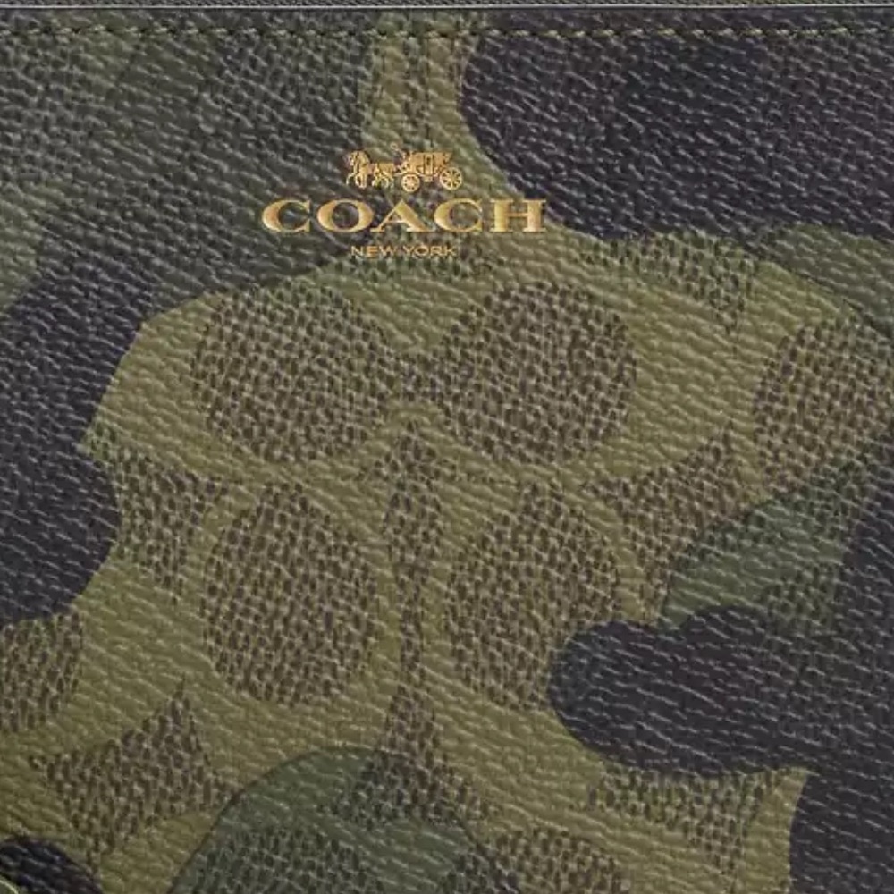 Coach Corner Zip Wristlet In Signature Camouflage nwt in package - Picture 3 of 5